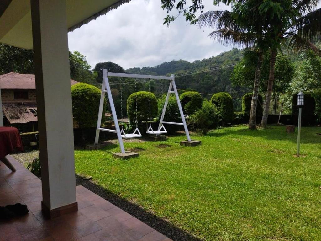 Cassells Jungle Resorts Thekkady Vandiperiyār Extérieur photo