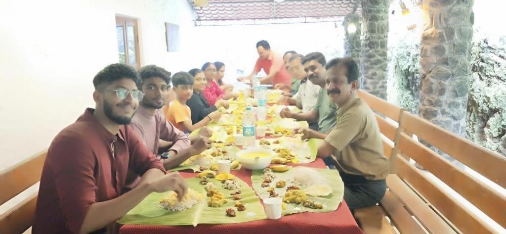 Cassells Jungle Resorts Thekkady Vandiperiyār Extérieur photo