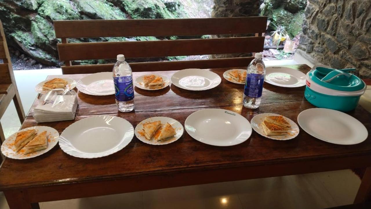 Cassells Jungle Resorts Thekkady Vandiperiyār Extérieur photo